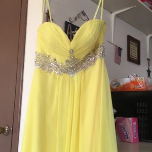 Splash brand size 18 strapless gown